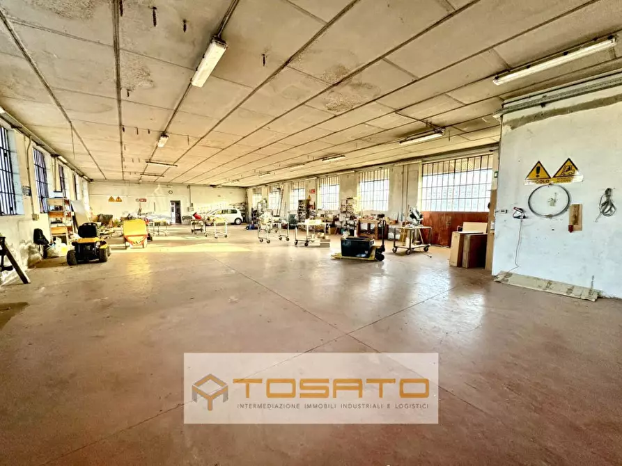 Immagine 4 di Capannone industriale in vendita  a Isola Rizza