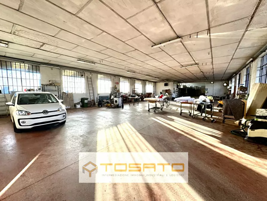 Immagine 5 di Capannone industriale in vendita  a Isola Rizza
