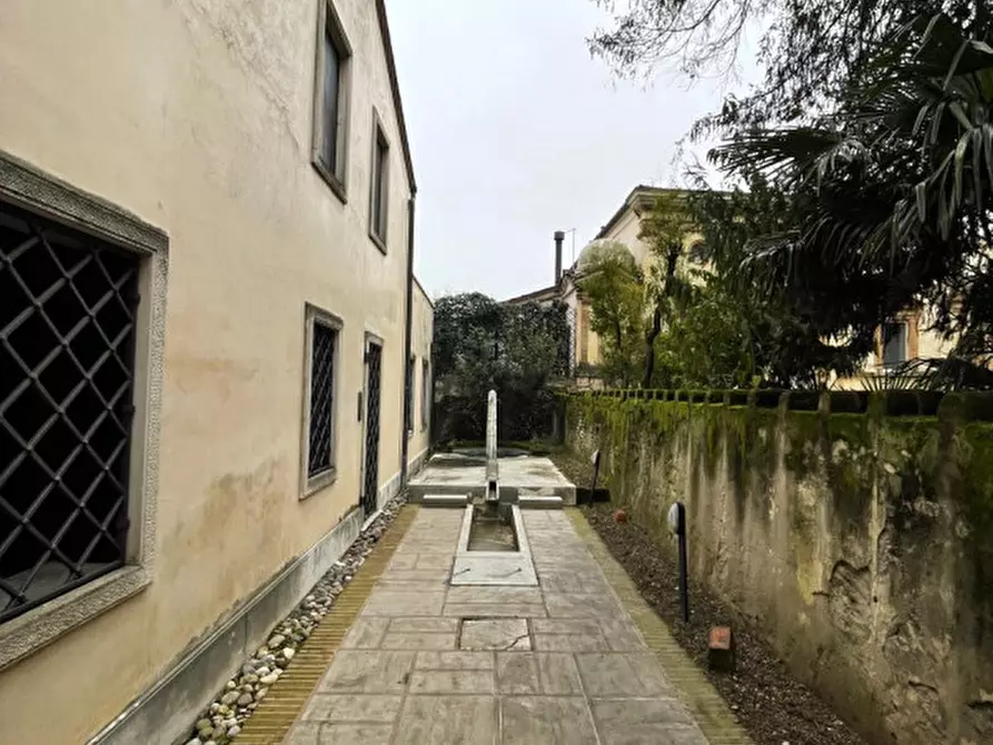 Immagine 1 di Casa indipendente in vendita  in Corso Vittorio Emanuele II 161 a Padova