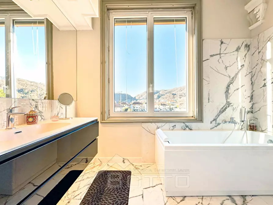 Immagine 22 di Appartamento in vendita  in Viale Varallo 5 a Borgosesia