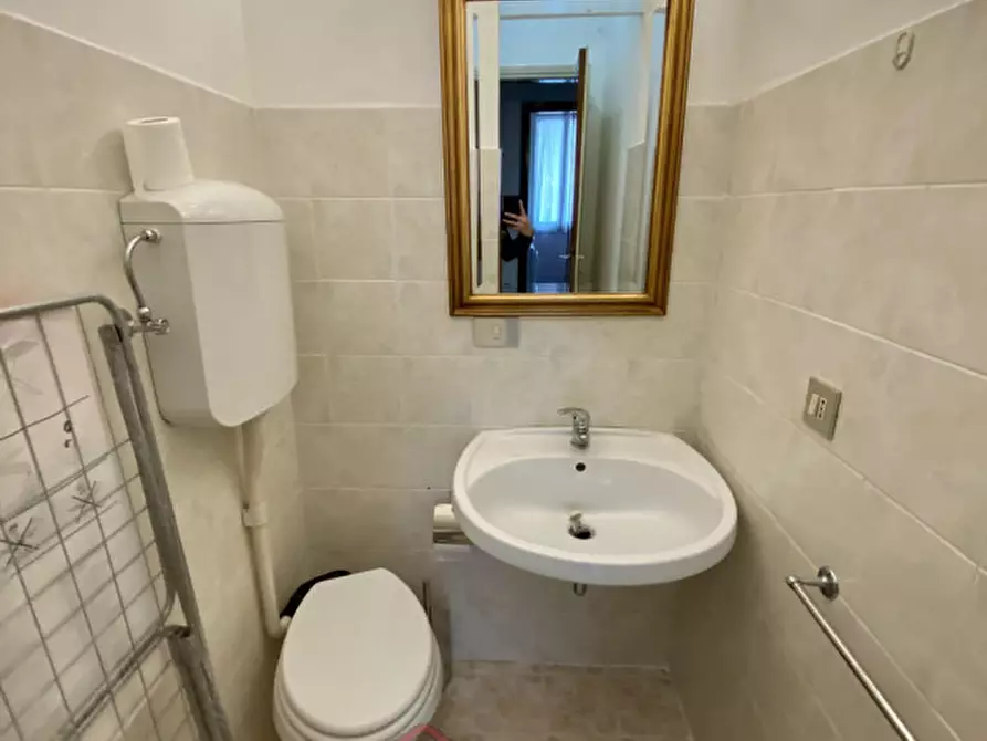 Immagine 21 di Camera in affitto  in Via Sografi a Padova
