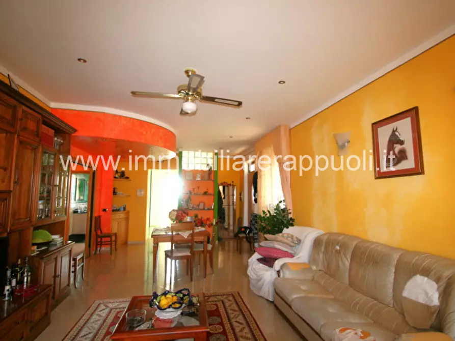 Immagine 1 di Appartamento in vendita  a Sinalunga