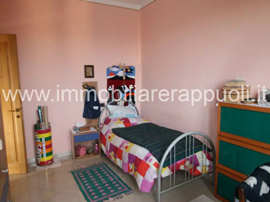 Immagine 10 di Appartamento in vendita  a Sinalunga