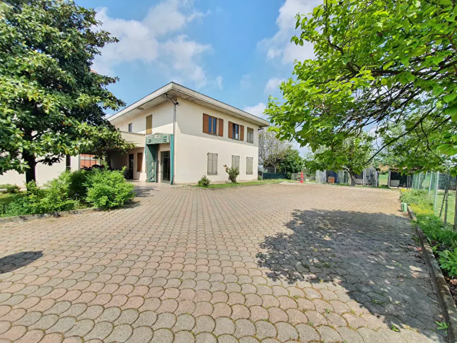 Immagine 14 di Appartamento in vendita  in Strada Romitaggio n.2 a Fontevivo