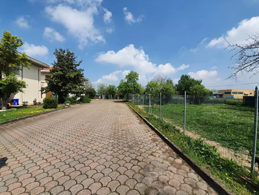 Immagine 17 di Appartamento in vendita  in Strada Romitaggio n.2 a Fontevivo