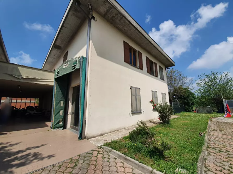 Immagine 3 di Capannone industriale in vendita  in Strada Romitaggio n.2 a Fontevivo