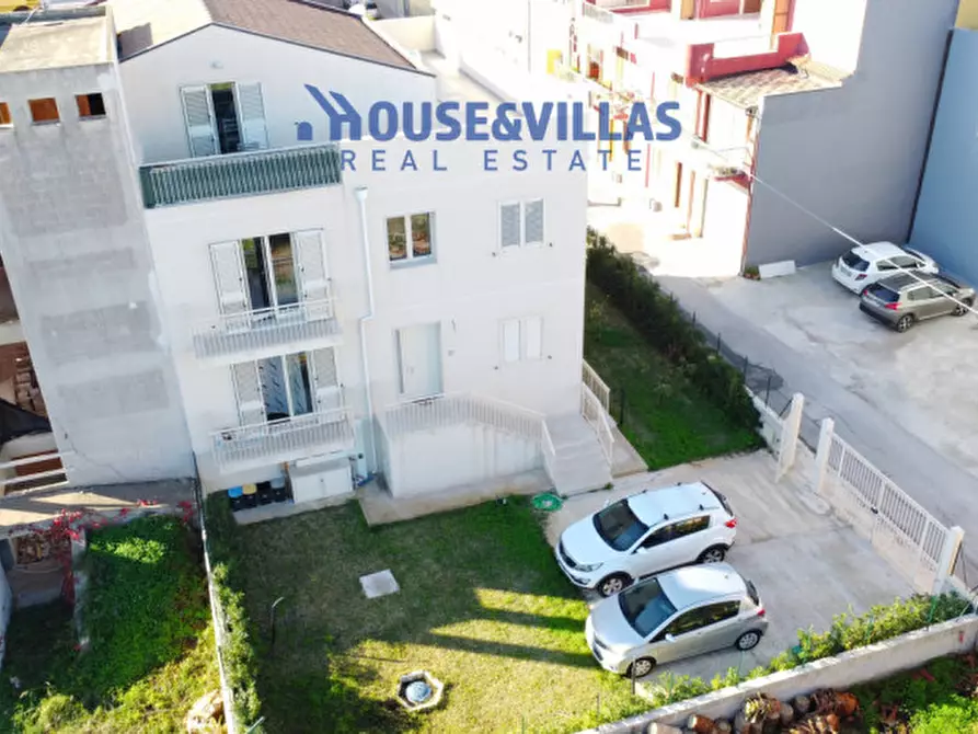 Immagine 2 di Villa in vendita  in viale papa giovanni paolo secondo a Avola