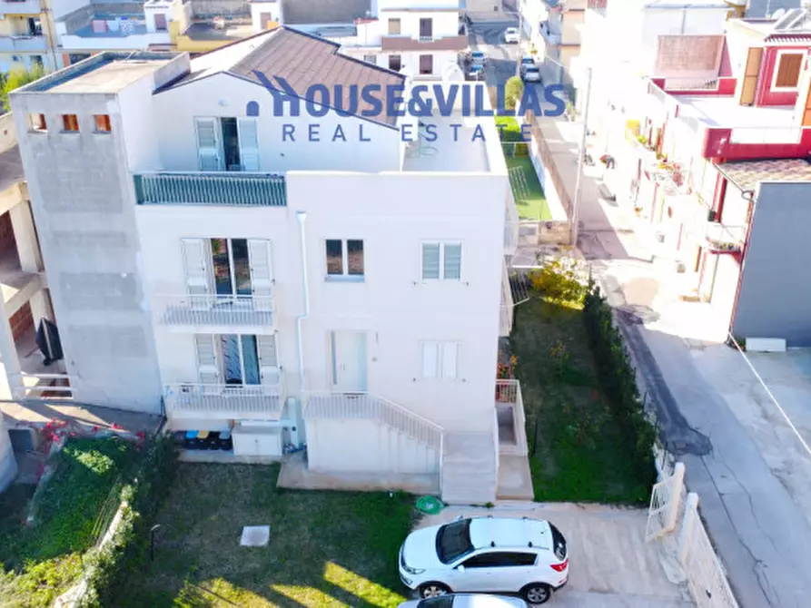 Immagine 3 di Villa in vendita  in viale papa giovanni paolo secondo a Avola