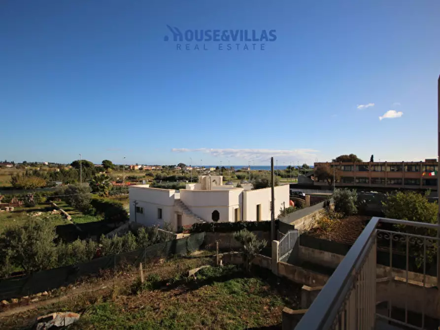 Immagine 6 di Villa in vendita  in viale papa giovanni paolo secondo a Avola