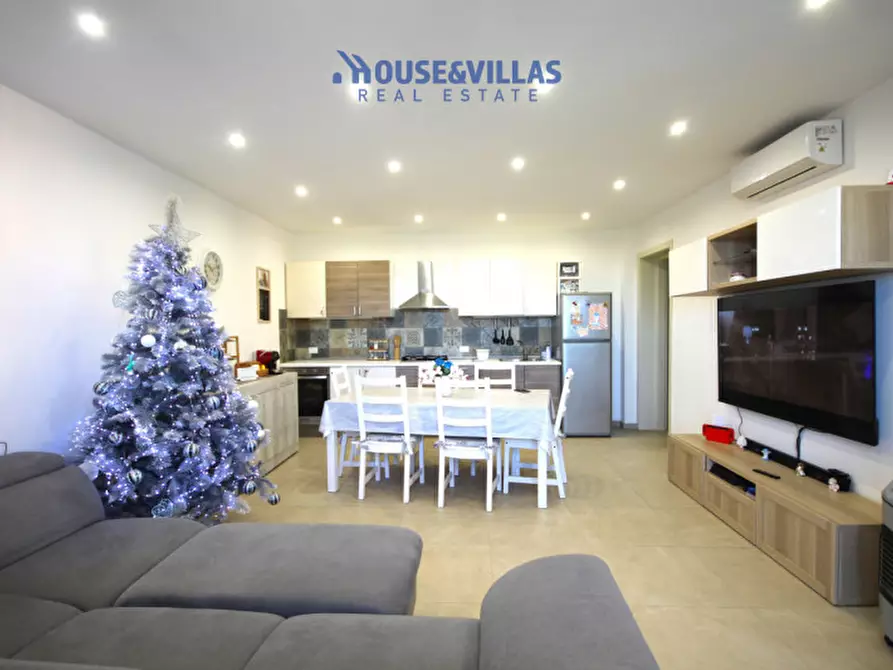 Immagine 13 di Villa in vendita  in viale papa giovanni paolo secondo a Avola