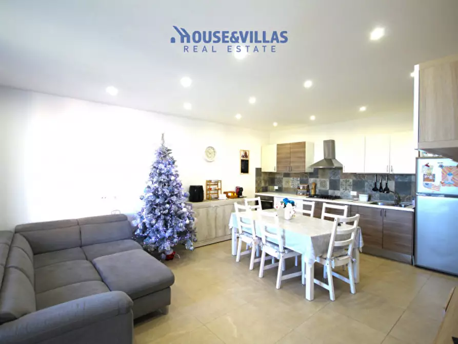 Immagine 14 di Villa in vendita  in viale papa giovanni paolo secondo a Avola