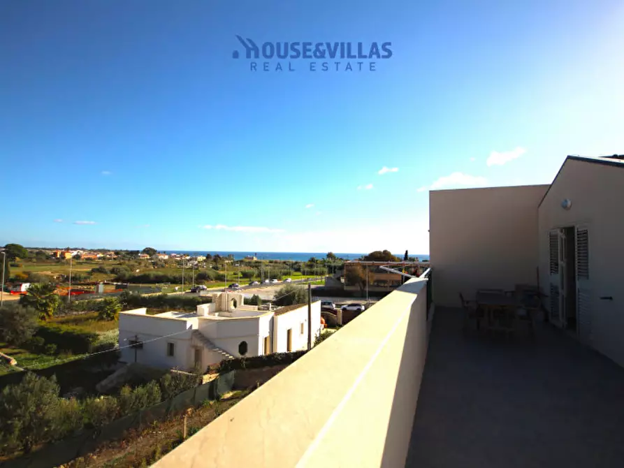 Immagine 45 di Villa in vendita  in viale papa giovanni paolo secondo a Avola