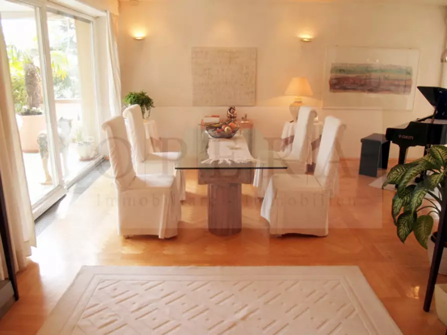 Immagine 2 di Attico in vendita  in Via Col di Lana a Bolzano