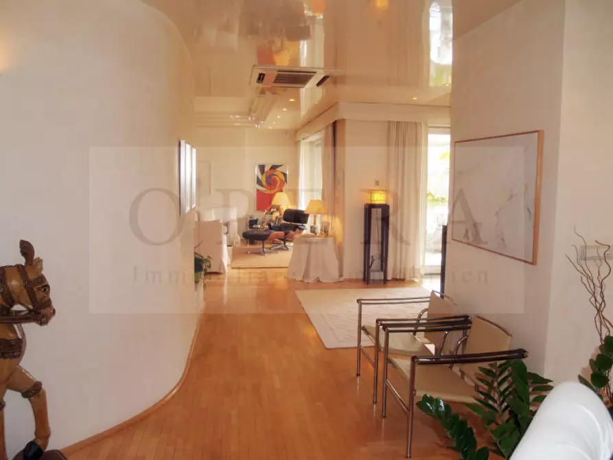 Immagine 3 di Attico in vendita  in Via Col di Lana a Bolzano