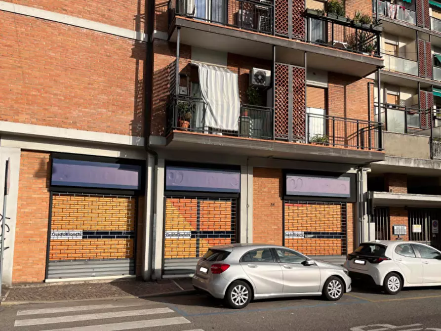 Immagine 4 di Negozio in vendita  in CIRCONVALLAZIONE PIETRO MARONCELLI a Verona