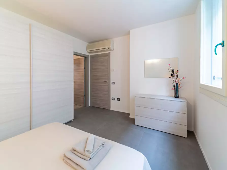 Immagine 22 di Appartamento in affitto  in Borgo Tommasini a Parma