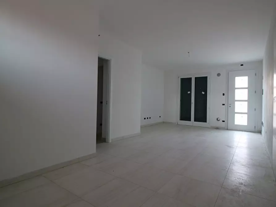 Immagine 3 di Casa bifamiliare in vendita  a Cavarzere