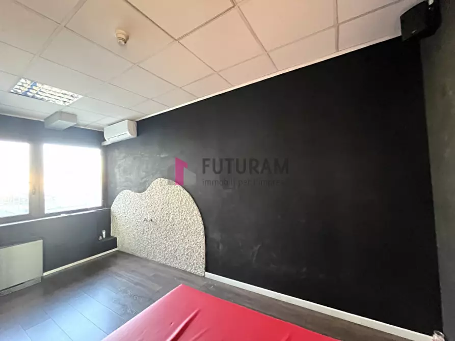 Immagine 14 di Ufficio in affitto  in via del santo a Limena