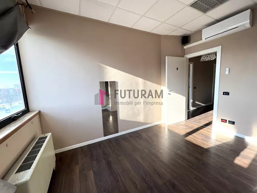 Immagine 15 di Ufficio in affitto  in via del santo a Limena