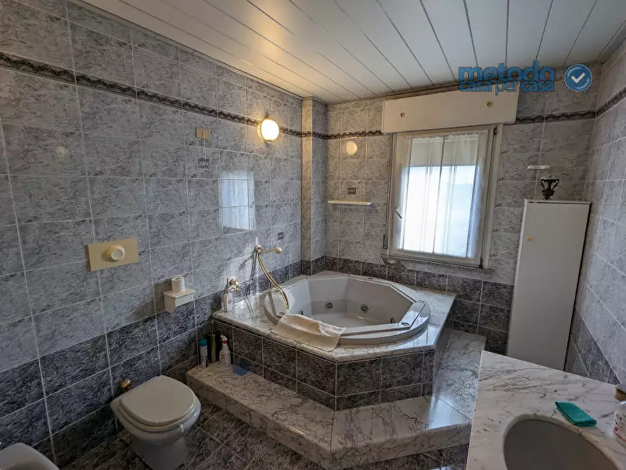 Immagine 21 di Casa trifamiliare in vendita  a Gavello