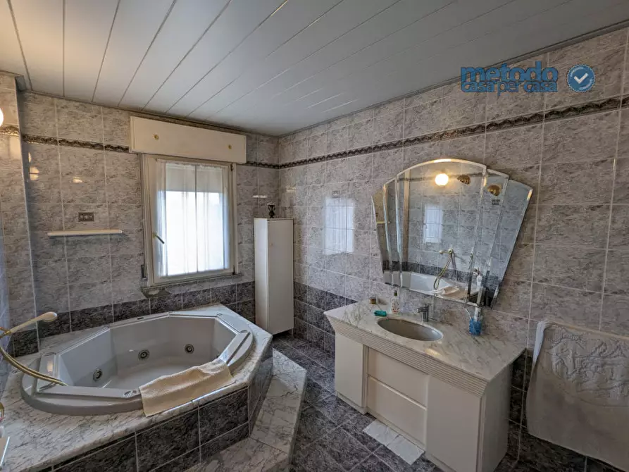 Immagine 22 di Casa trifamiliare in vendita  a Gavello