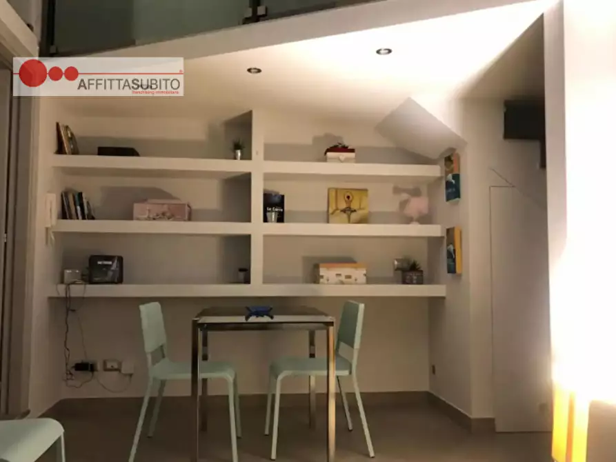 Immagine 2 di Appartamento in affitto  in Piazza Ottocalli a Napoli