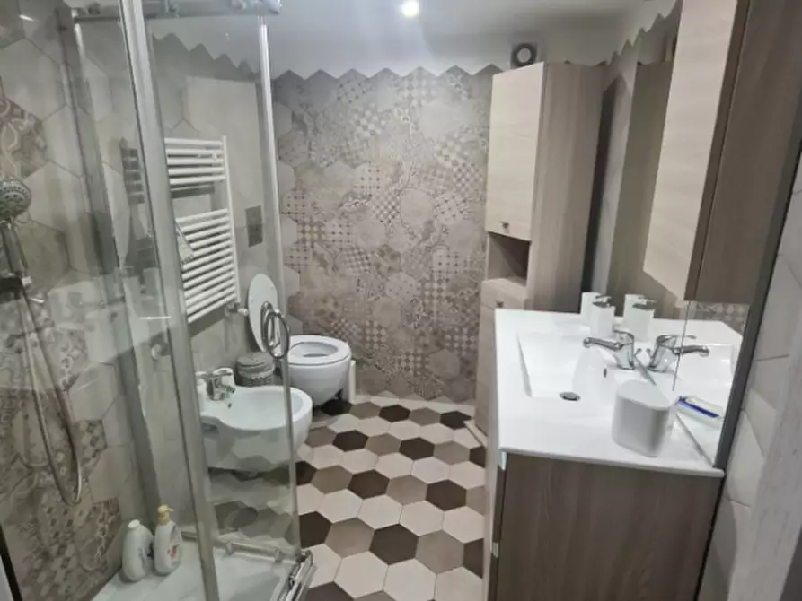 Immagine 6 di Appartamento in affitto  in Piazza Ottocalli a Napoli