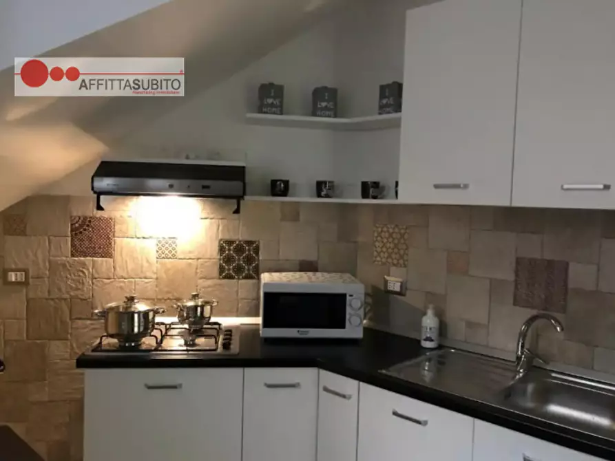 Immagine 4 di Appartamento in vendita  in Piazza Ottocalli a Napoli