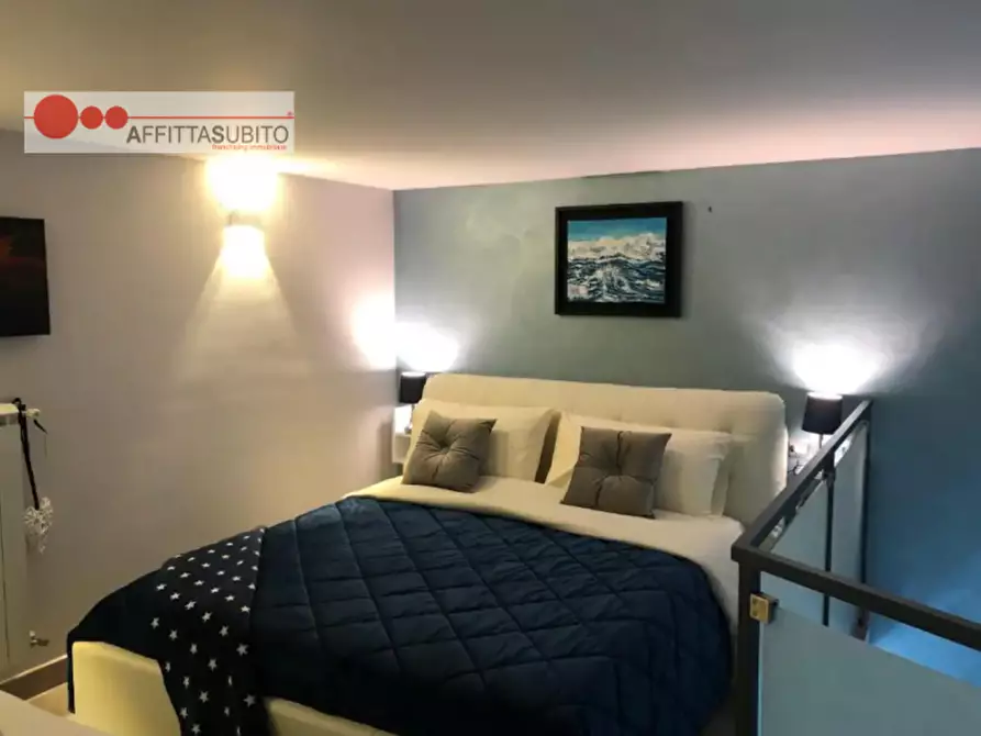 Immagine 5 di Appartamento in vendita  in Piazza Ottocalli a Napoli