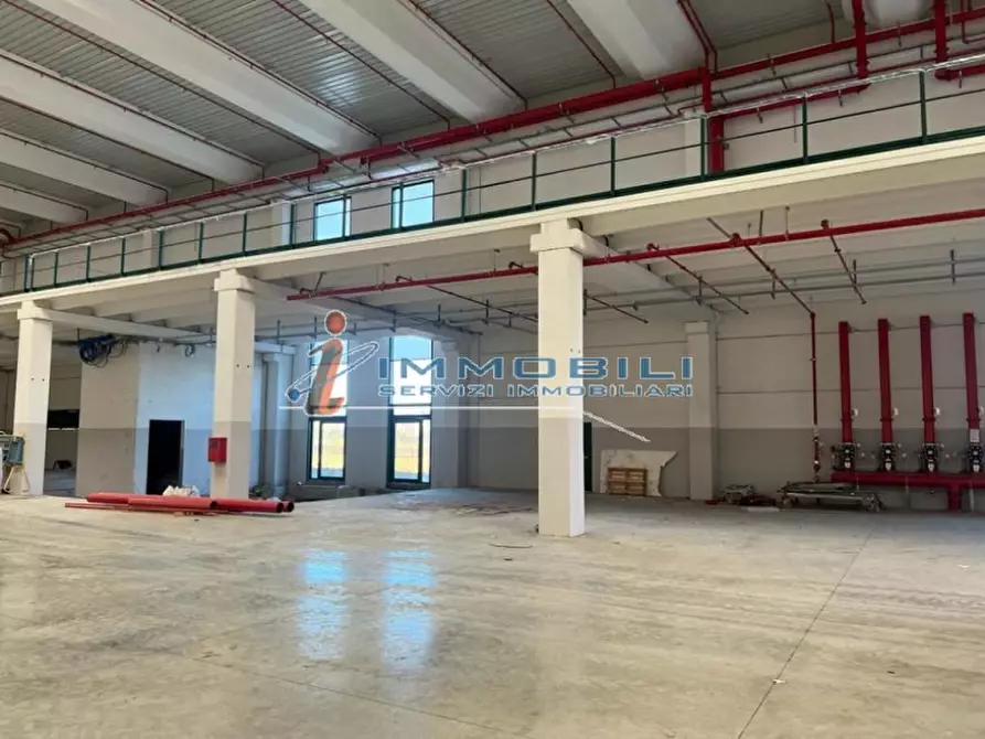 Immagine 16 di Laboratorio in affitto  in VIA SANTA CHIARA a Nogarole Rocca