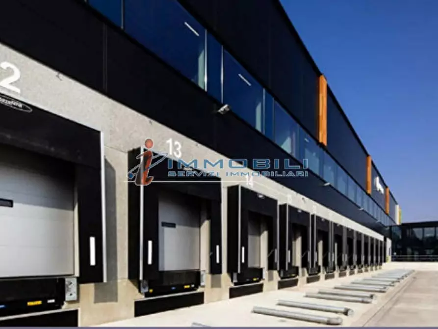 Immagine 2 di Capannone industriale in affitto  in VIA VIALBA a Novate Milanese
