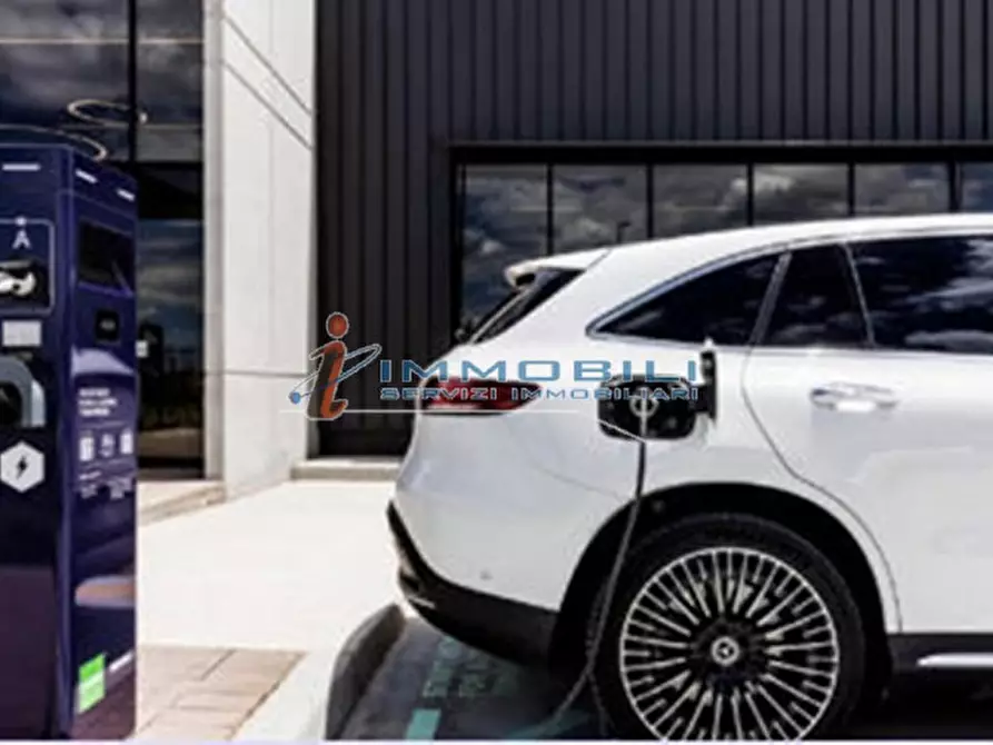 Immagine 6 di Capannone industriale in affitto  in VIA VIALBA a Novate Milanese