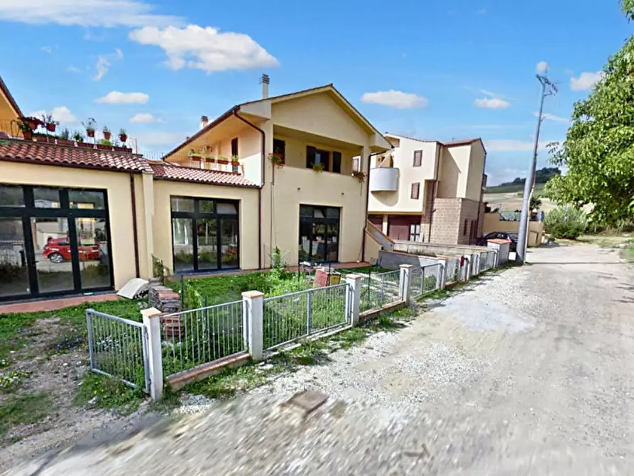 Immagine 2 di Terreno in vendita  in C. da Peschiera, N. snc a Macerata