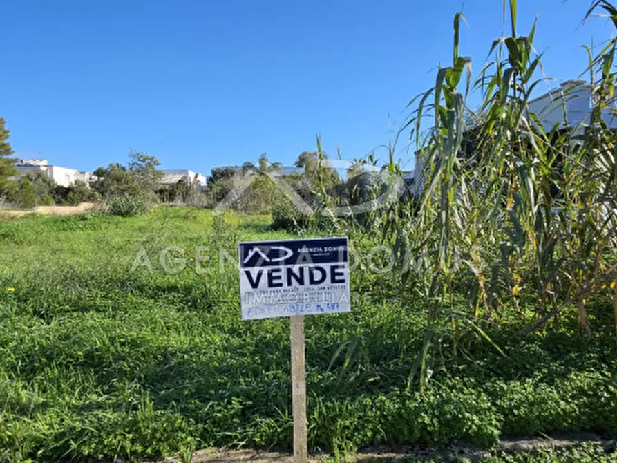 Immagine 1 di Terreno in vendita  in Via Riccione a Taviano