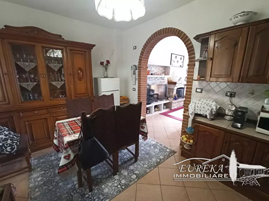 Immagine 10 di Villetta a schiera in vendita  in macchie a Castiglione Del Lago