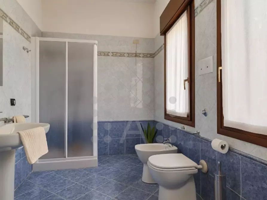 Immagine 3 di Appartamento in vendita  in viale delle terme a Abano Terme