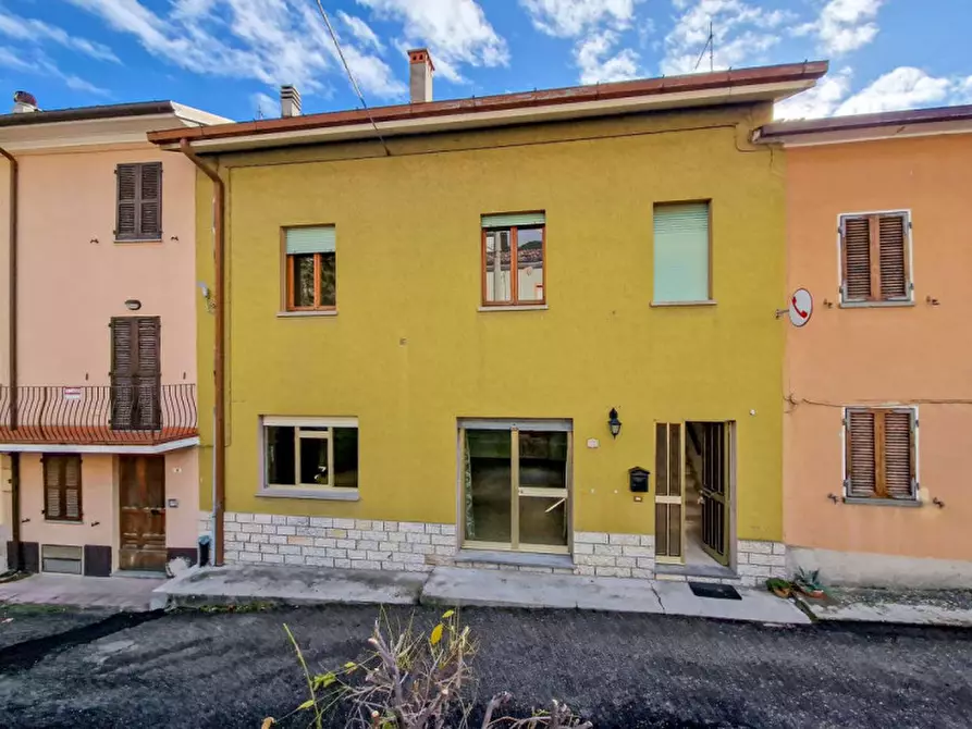 Immagine 11 di Appartamento in vendita  in via Calabiagio a Carpegna