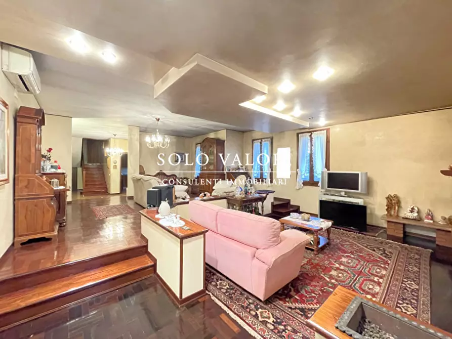 Immagine 5 di Villa in vendita  a Resana