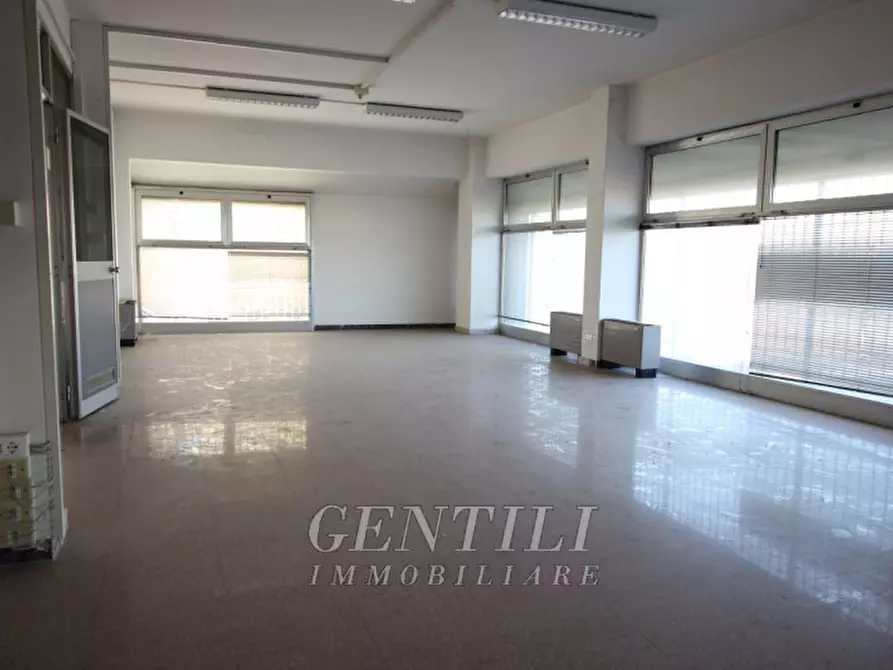 Immagine 3 di Ufficio in vendita  in Via del Chiù a Bologna