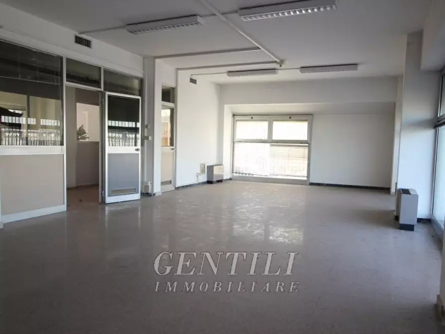 Immagine 4 di Ufficio in vendita  in Via del Chiù a Bologna