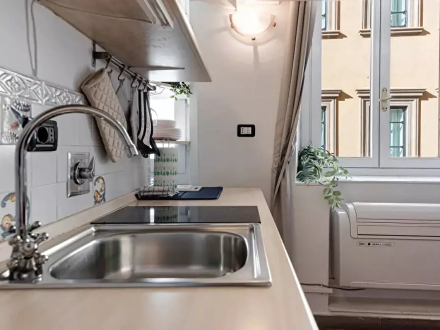 Immagine 17 di Appartamento in affitto  in PIAZZA GOLDONI a Firenze