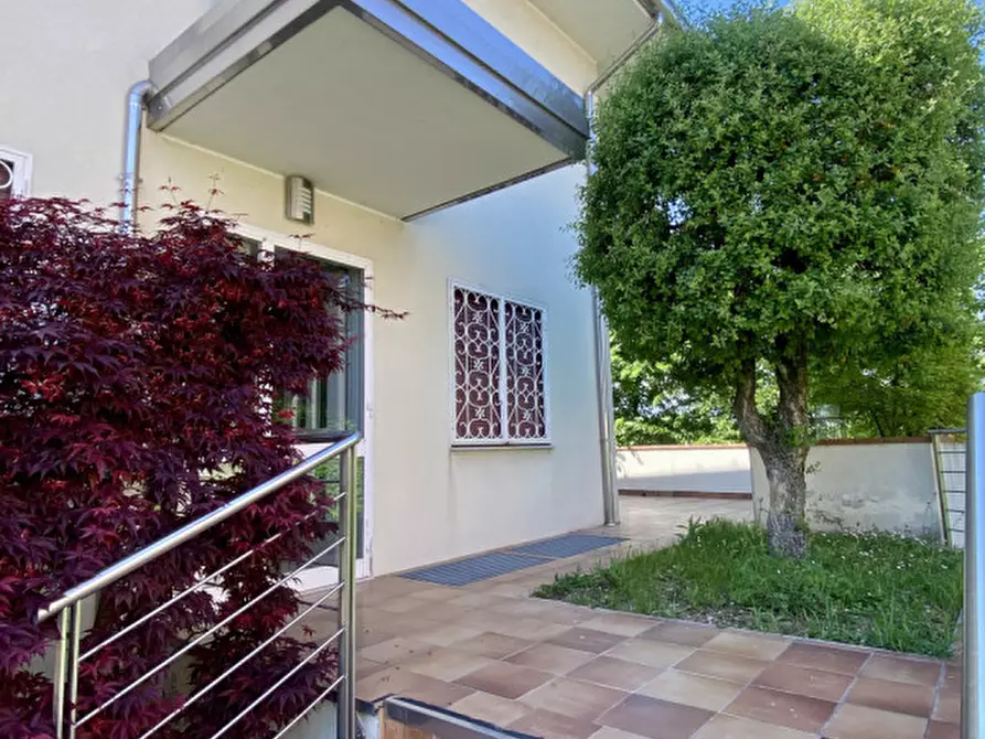 Immagine 3 di Casa bifamiliare in vendita  in viale Italia a Castelfranco Veneto