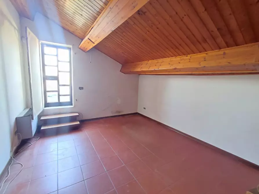 Immagine 8 di Casa indipendente in vendita  a Urbana