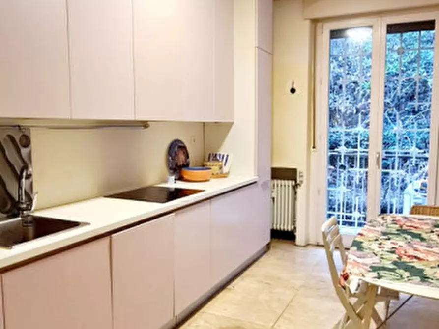 Immagine 4 di Appartamento in vendita  in via defregger a Bolzano