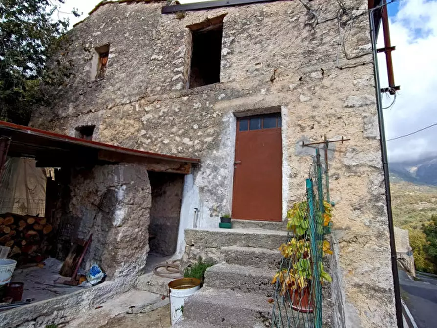 Immagine 6 di Rustico / casale in vendita  in VIA SANT'ONOFRIO a Alvito
