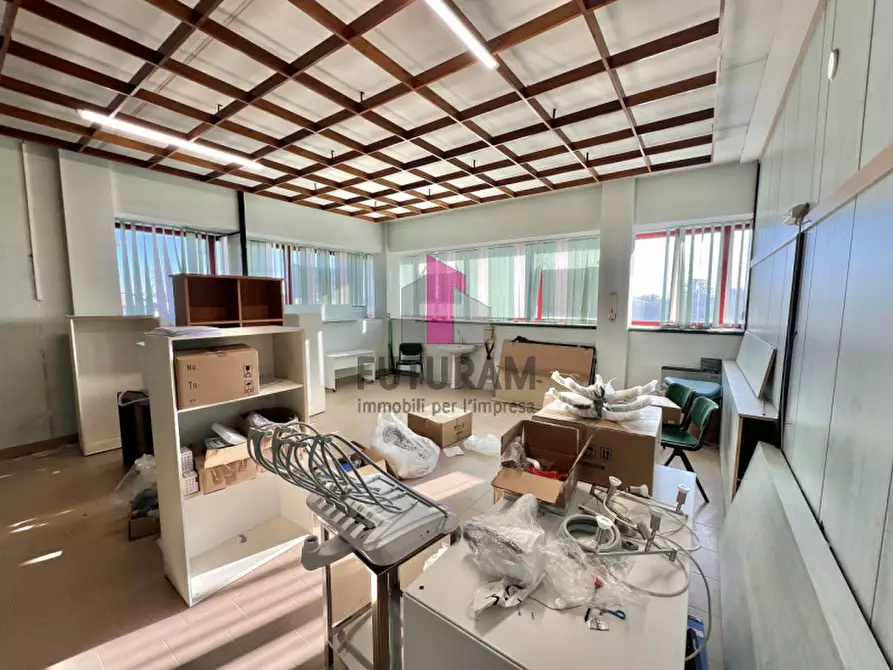 Immagine 4 di Ufficio in vendita  in VIA ROMA 40 a Bassano Del Grappa