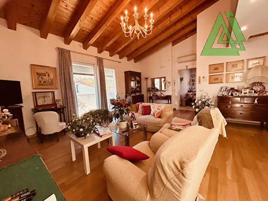 Immagine 2 di Attico in vendita  a Castelfranco Veneto