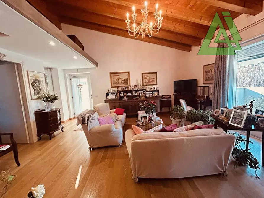 Immagine 3 di Attico in vendita  a Castelfranco Veneto