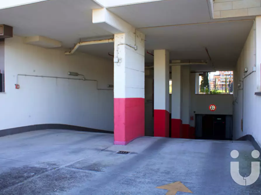 Immagine 6 di Posto auto in vendita  in Via Bartolomeo Diaz a Roma