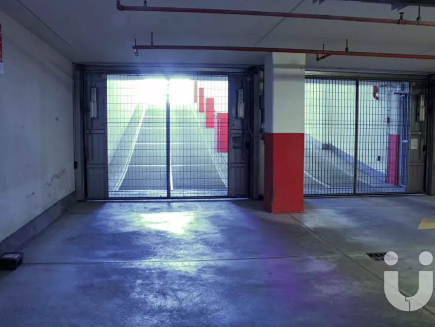 Immagine 7 di Posto auto in vendita  in Via Bartolomeo Diaz a Roma